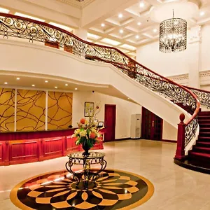 4* Отель Lewis Grand
